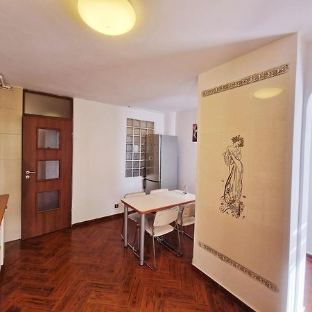 Stephanie Apartment-Centru Civic Brasov Exterior photo